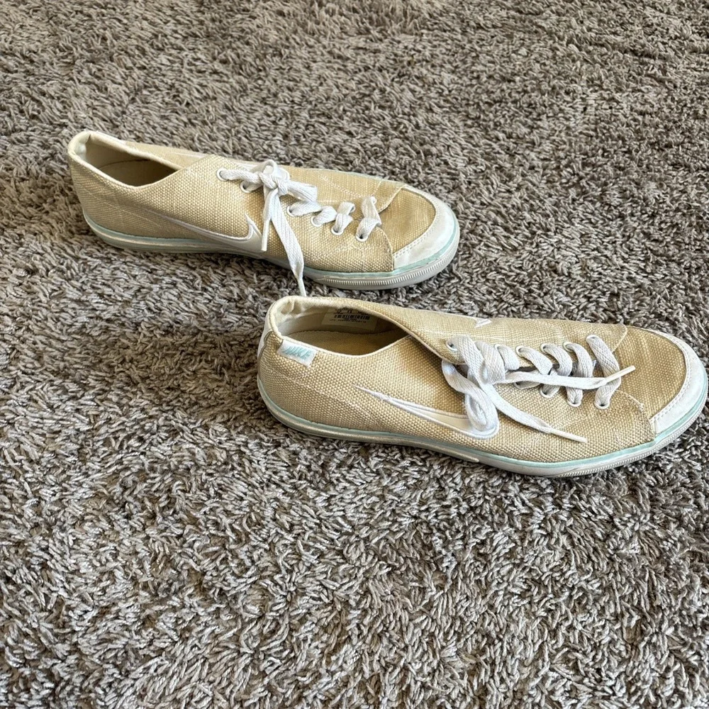 Nike Capri Canvas Beige Women's Sneakers Swoosh Vintage‎ Size 10 315774-111
